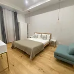La Piccola Formica Home